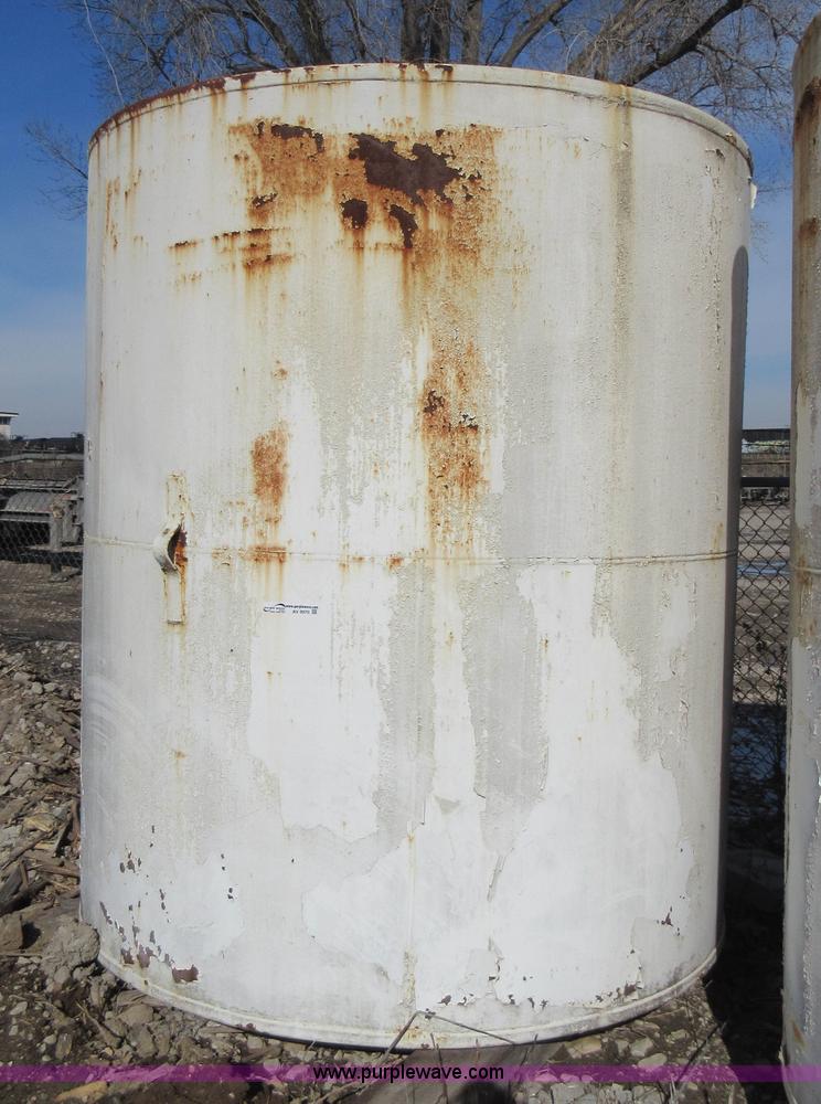 image for item AV9970 8' x 8' steel tank