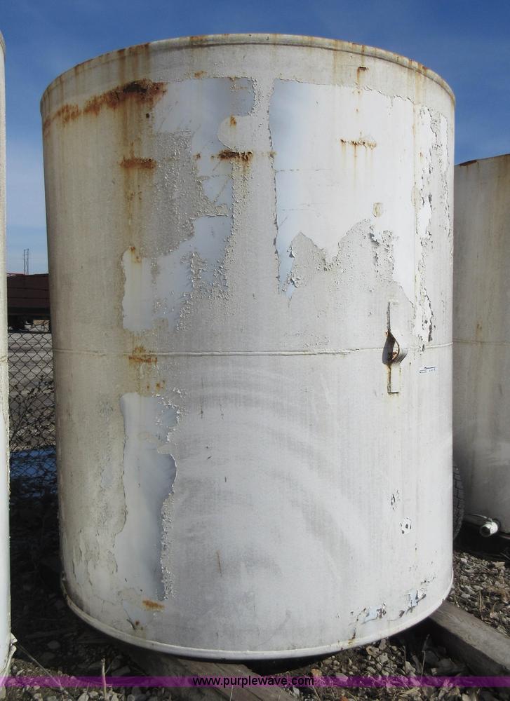 image for item AV9971 8' x 8' steel tank