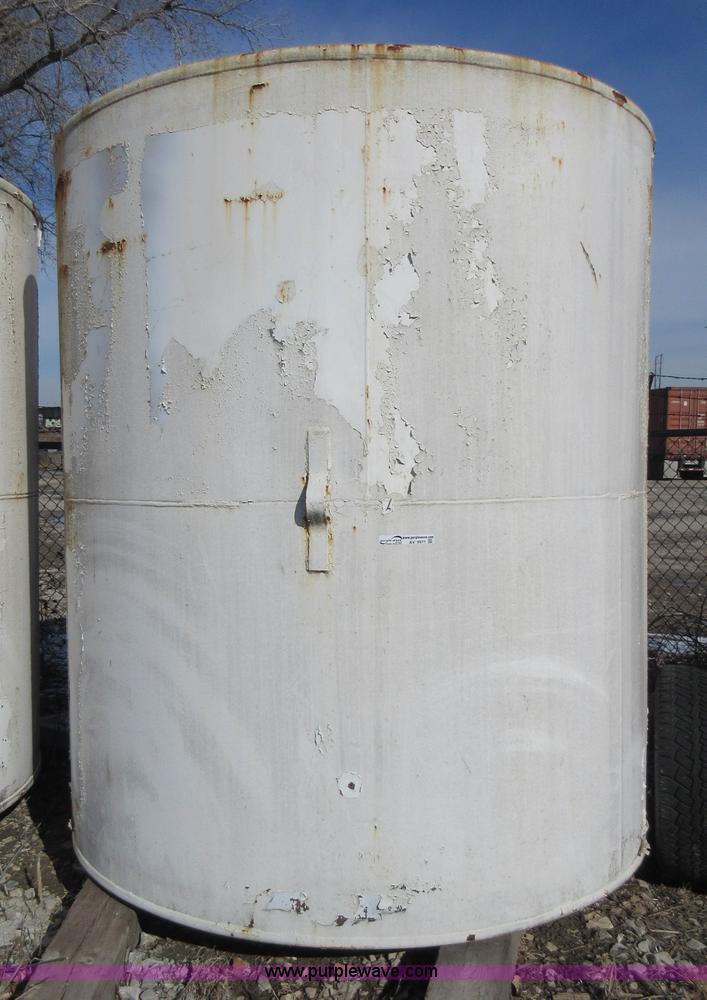 image for item AV9971 8' x 8' steel tank