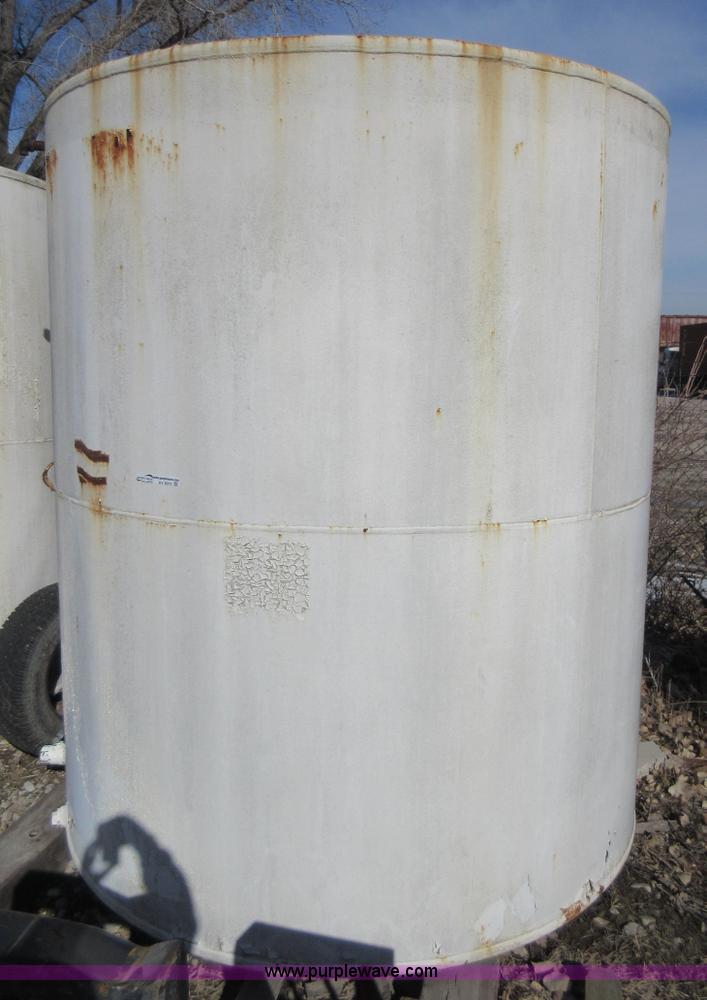 image for item AV9972 8' x 8' steel tank
