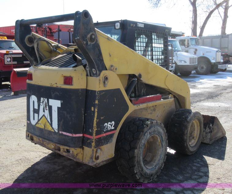 image for item AV9973 2003 Caterpillar 262 skid steer