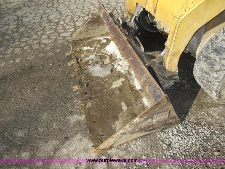 image for item AV9973 2003 Caterpillar 262 skid steer