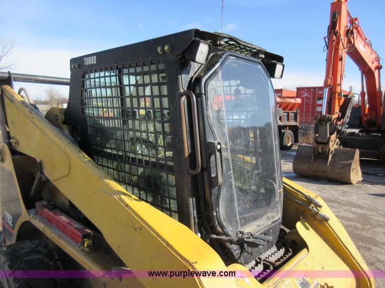 image for item AV9973 2003 Caterpillar 262 skid steer