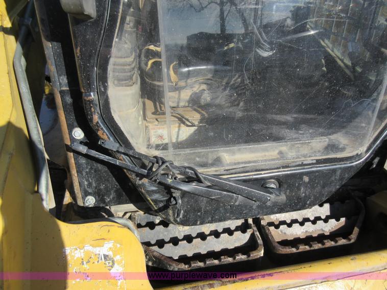 image for item AV9973 2003 Caterpillar 262 skid steer