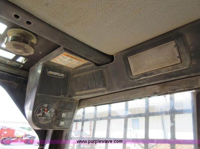 image for item AV9973 2003 Caterpillar 262 skid steer