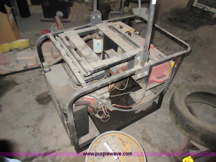 image for item AV9979 Modern Track Machinery hydraulic power pack