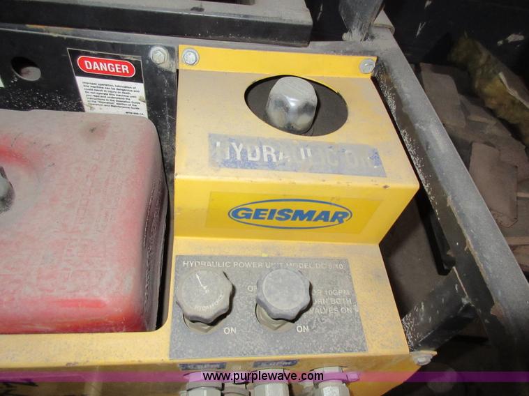 image for item AV9979 Modern Track Machinery hydraulic power pack