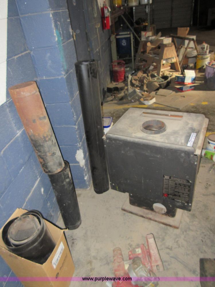image for item AV9981 1999 Wamock Hosey EPA1100 wood stove