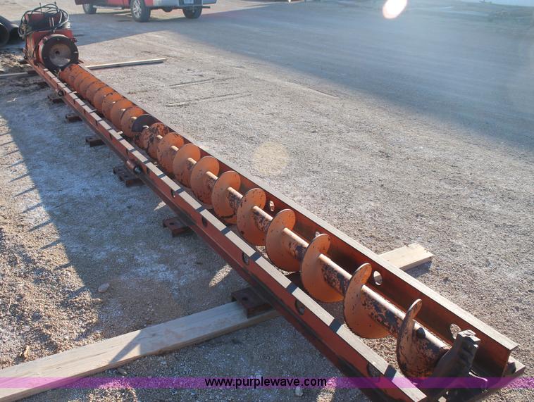 image for item AW9448 Ditch Witch 210 earth auger