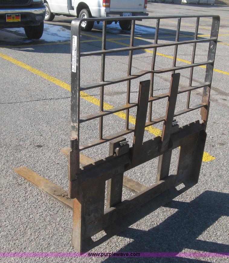 image for item BD9508 Skid steer pallet forks