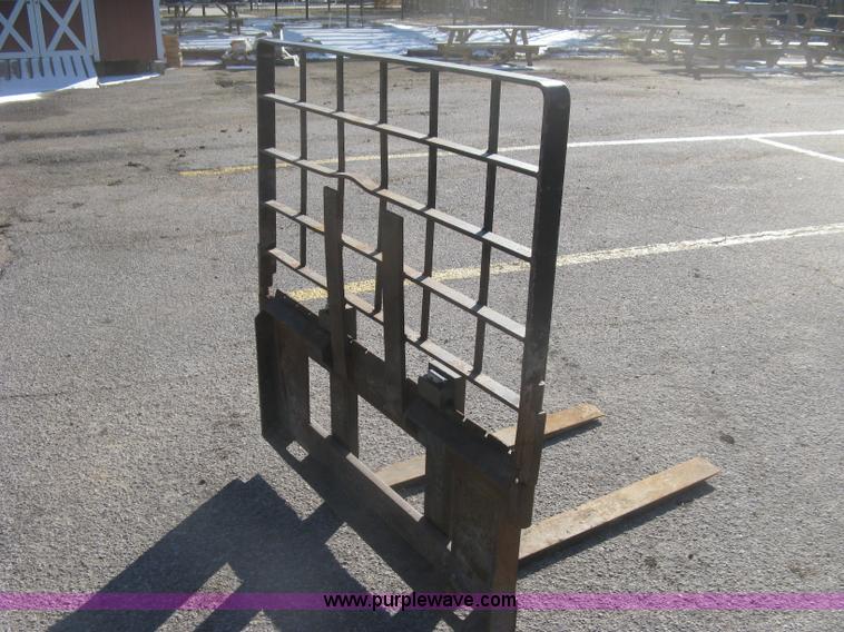 image for item BD9508 Skid steer pallet forks