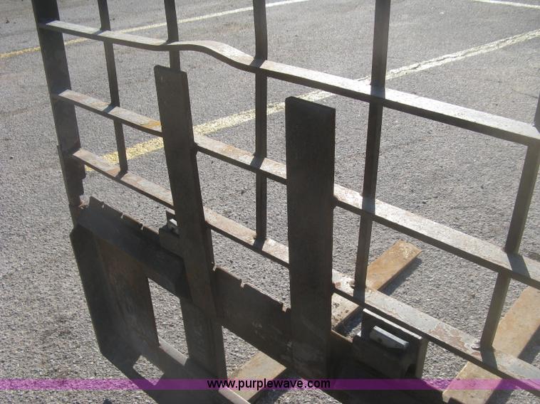 image for item BD9508 Skid steer pallet forks