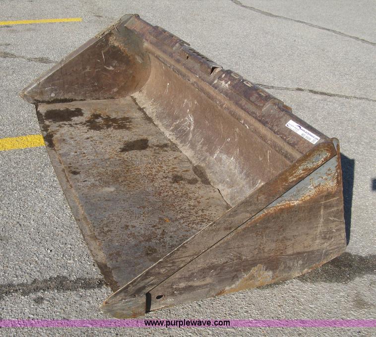 image for item BD9509 Low profile skid steer bucket