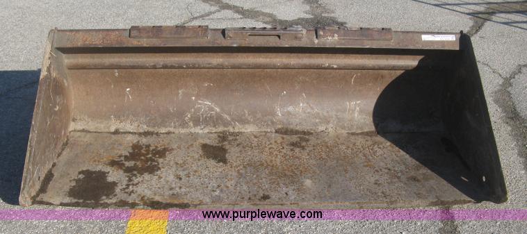 image for item BD9509 Low profile skid steer bucket