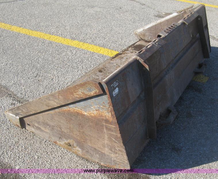 image for item BD9509 Low profile skid steer bucket