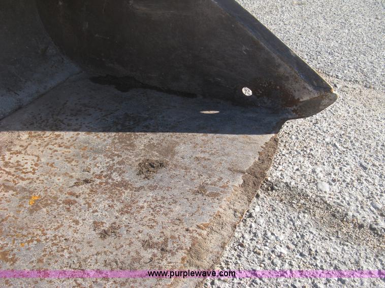 image for item BD9509 Low profile skid steer bucket