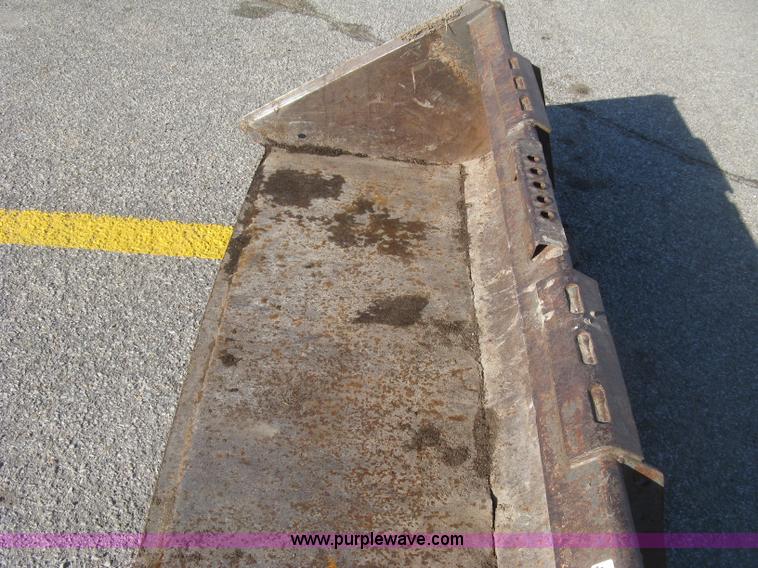 image for item BD9509 Low profile skid steer bucket