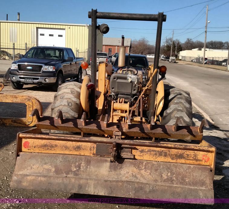 image for item BR9481 Ford 445 tractor