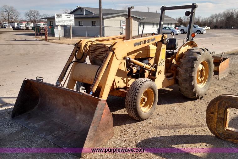 image for item BR9481 Ford 445 tractor