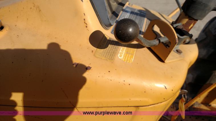 image for item BR9481 Ford 445 tractor