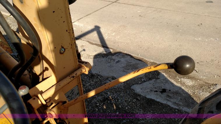 image for item BR9481 Ford 445 tractor