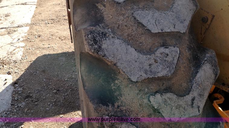 image for item BR9481 Ford 445 tractor