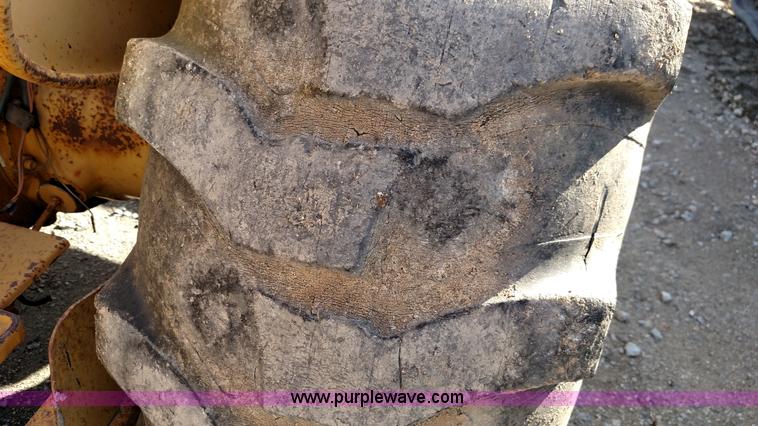 image for item BR9481 Ford 445 tractor