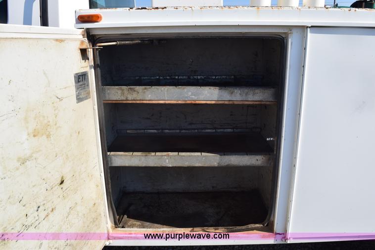 image for item E6151 2006 Chevrolet C4500 Crew Cab bucket truck