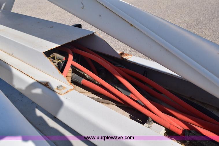 image for item E6151 2006 Chevrolet C4500 Crew Cab bucket truck