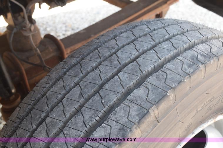 image for item E6151 2006 Chevrolet C4500 Crew Cab bucket truck