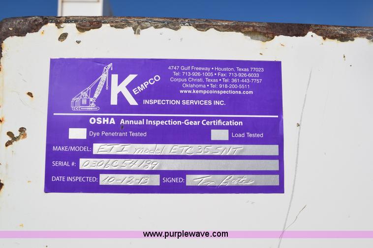 image for item E6151 2006 Chevrolet C4500 Crew Cab bucket truck