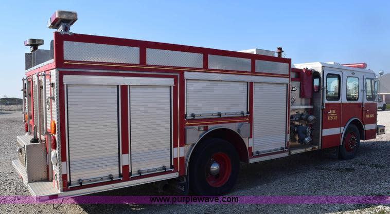 image for item E6152 1991 Federal Motors Emergency One fire truck