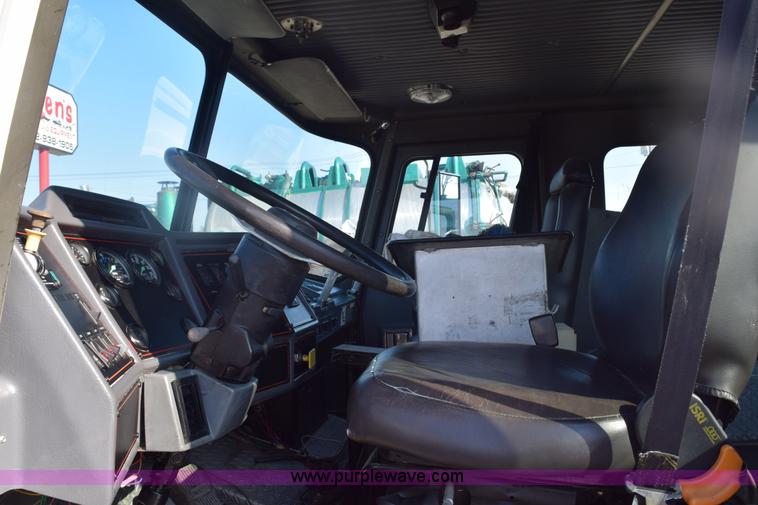 image for item E6152 1991 Federal Motors Emergency One fire truck