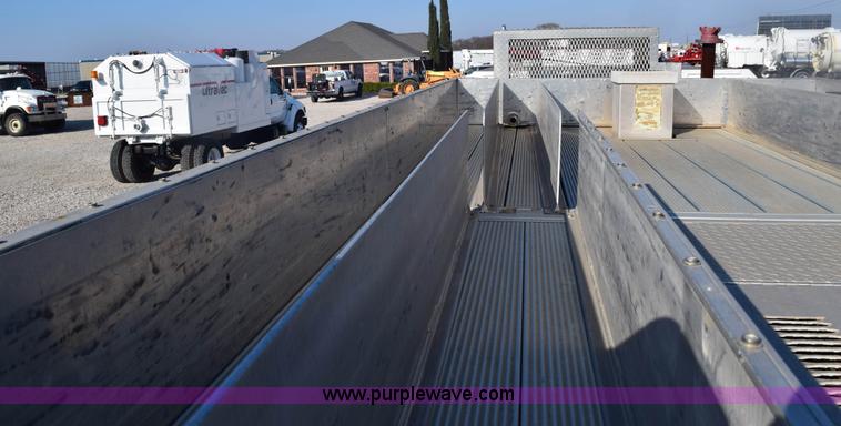 image for item E6152 1991 Federal Motors Emergency One fire truck