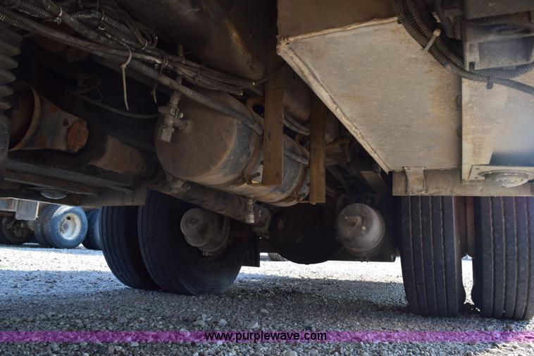 image for item E6152 1991 Federal Motors Emergency One fire truck