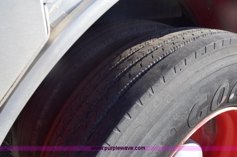 image for item E6152 1991 Federal Motors Emergency One fire truck