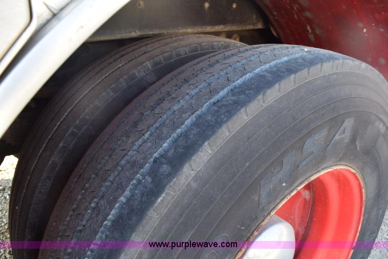 image for item E6152 1991 Federal Motors Emergency One fire truck