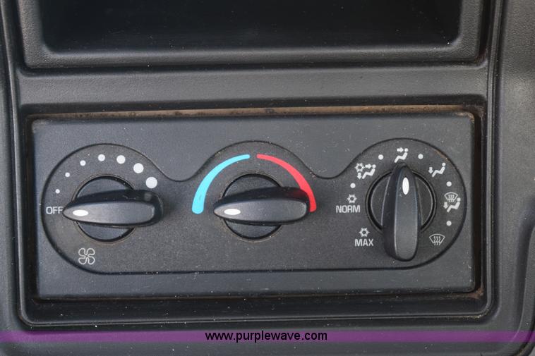 image for item E6153 2012 International ProStar winch truck