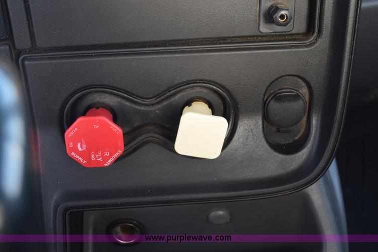 image for item E6153 2012 International ProStar winch truck