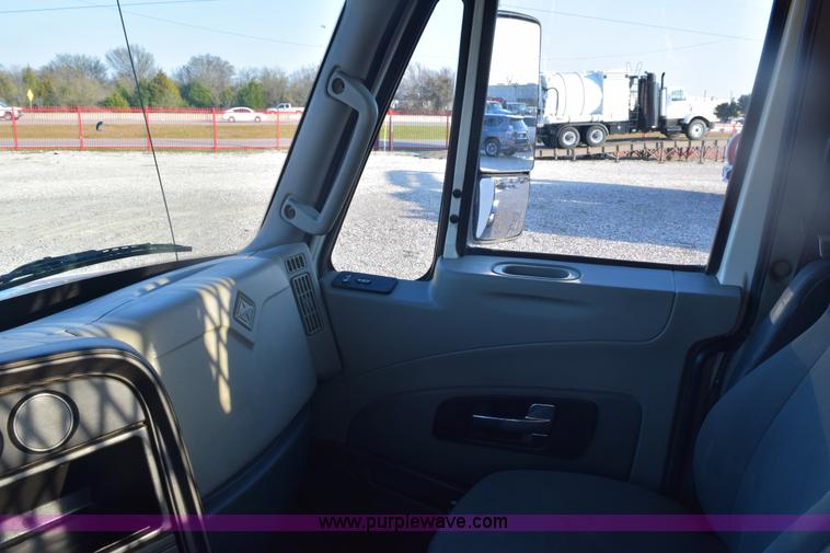 image for item E6153 2012 International ProStar winch truck