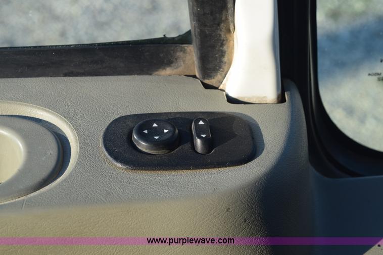 image for item E6153 2012 International ProStar winch truck