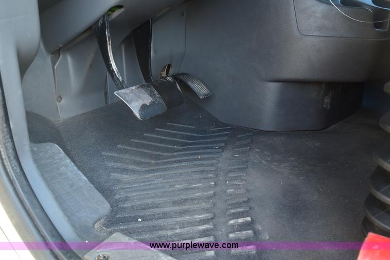 image for item E6153 2012 International ProStar winch truck