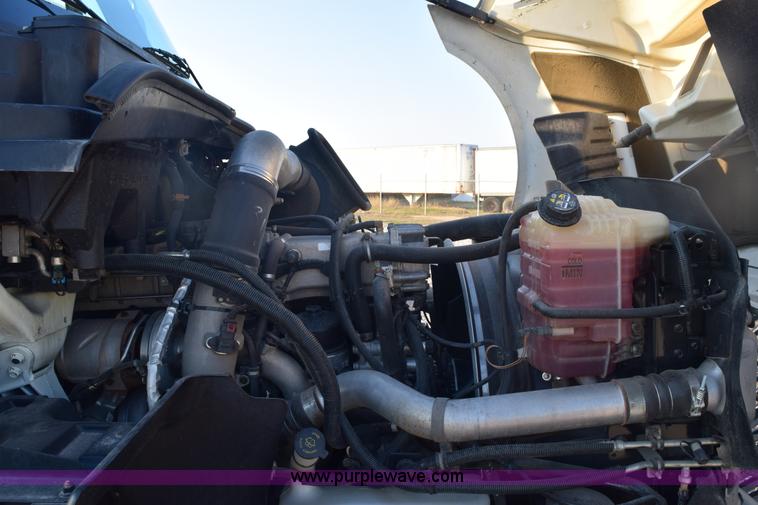 image for item E6153 2012 International ProStar winch truck