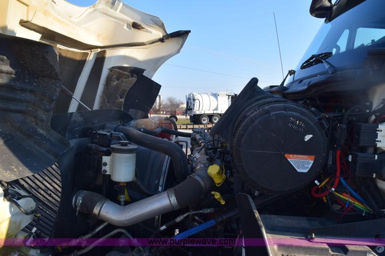 image for item E6153 2012 International ProStar winch truck