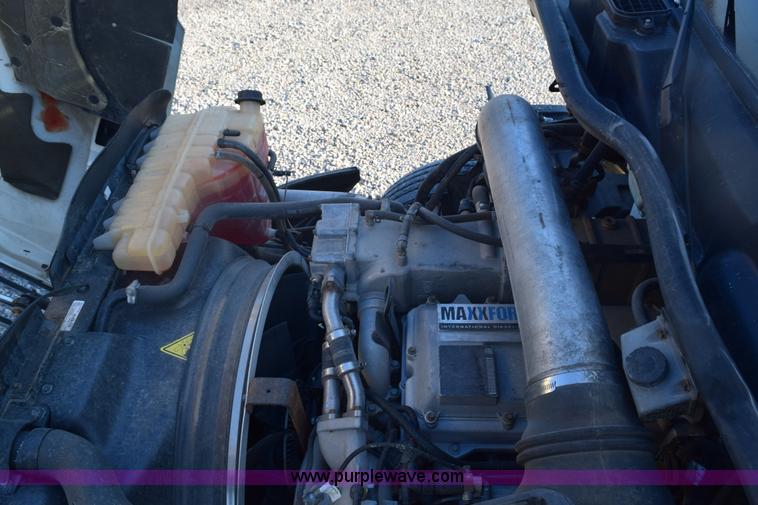 image for item E6153 2012 International ProStar winch truck