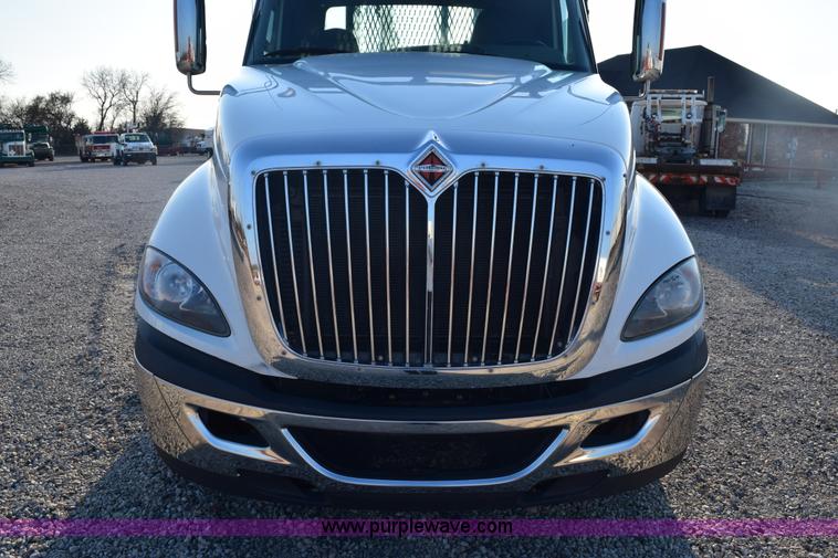 image for item E6153 2012 International ProStar winch truck