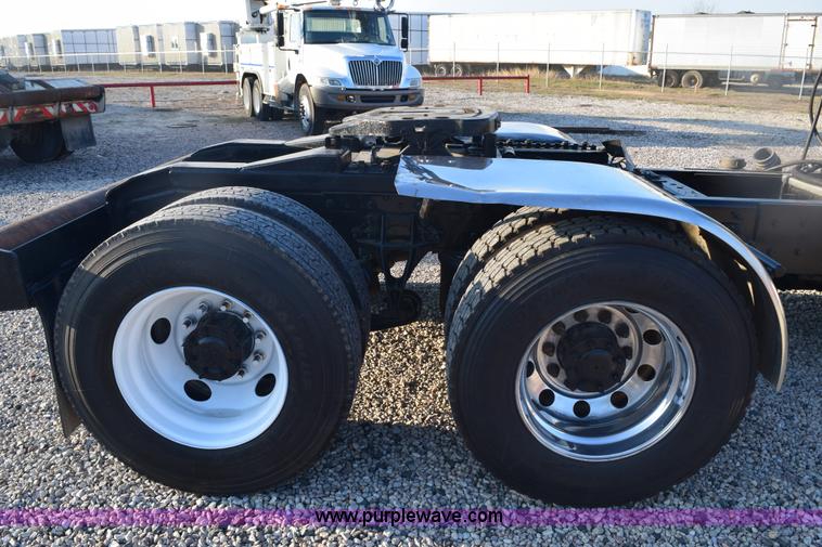 image for item E6153 2012 International ProStar winch truck