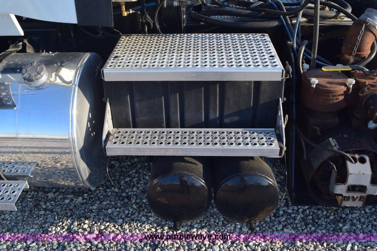 image for item E6153 2012 International ProStar winch truck