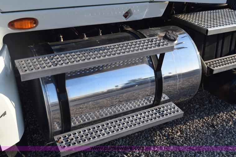 image for item E6153 2012 International ProStar winch truck