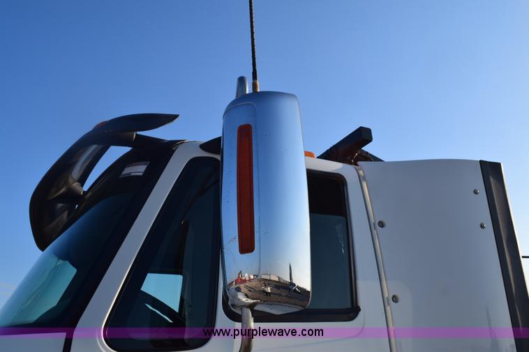 image for item E6153 2012 International ProStar winch truck